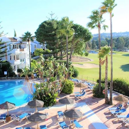 Stylish One Bed Apartment At Matchroom Country Club فوينخيرولا المظهر الخارجي الصورة