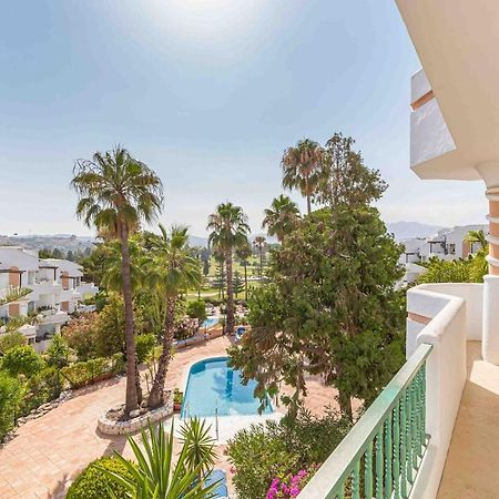 Stylish One Bed Apartment At Matchroom Country Club فوينخيرولا المظهر الخارجي الصورة