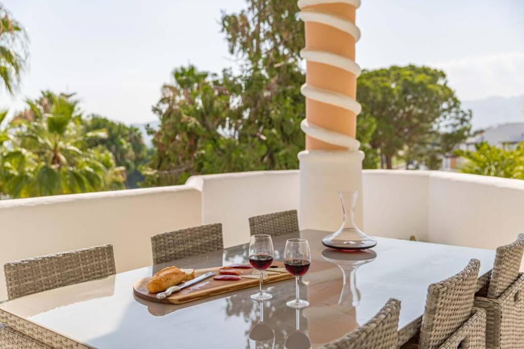 Stylish One Bed Apartment At Matchroom Country Club فوينخيرولا المظهر الخارجي الصورة