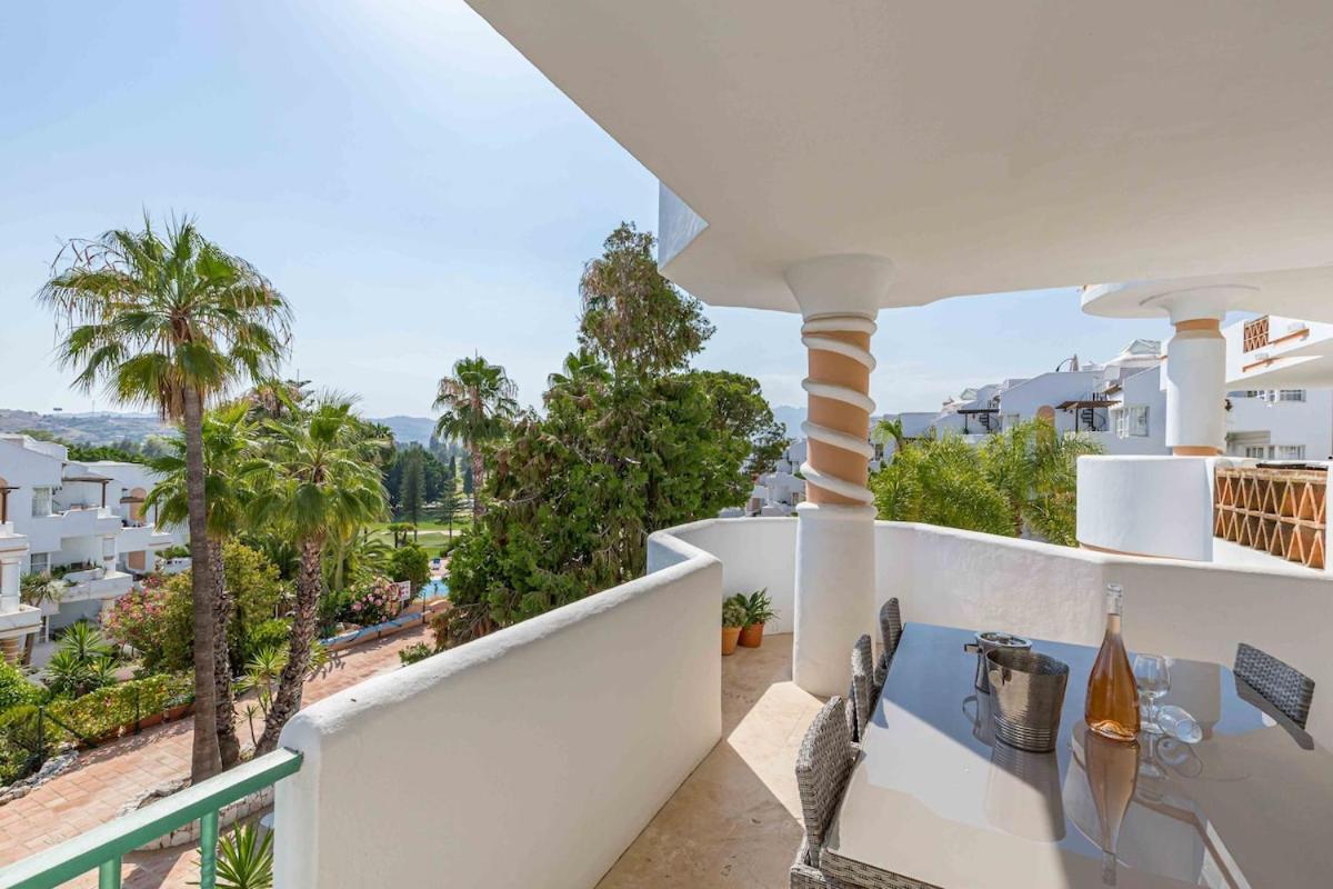 Stylish One Bed Apartment At Matchroom Country Club فوينخيرولا المظهر الخارجي الصورة