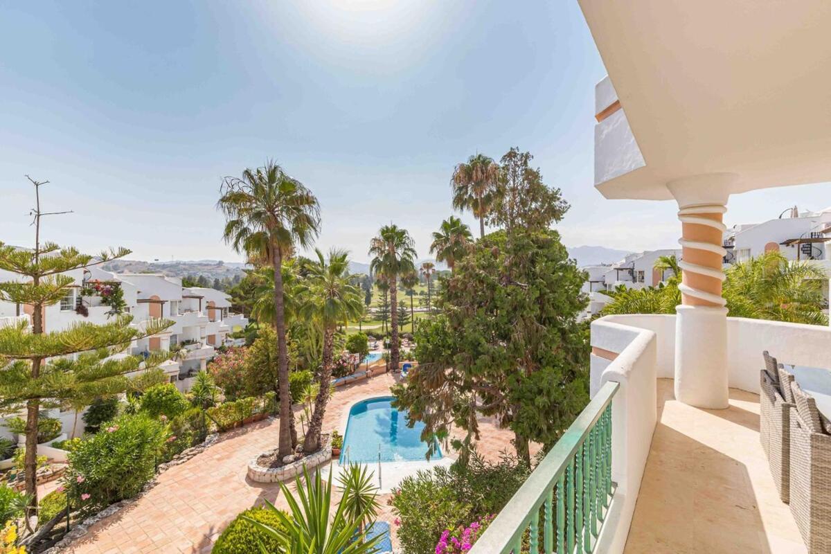 Stylish One Bed Apartment At Matchroom Country Club فوينخيرولا المظهر الخارجي الصورة
